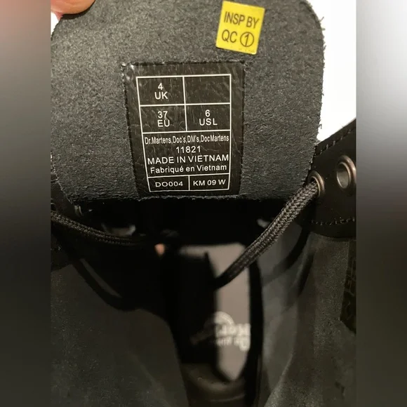 Dr. Martens Women’s Sz Women's 6 1460 8 Eye Leather Combat Boot $170 - Picture 14 of 14